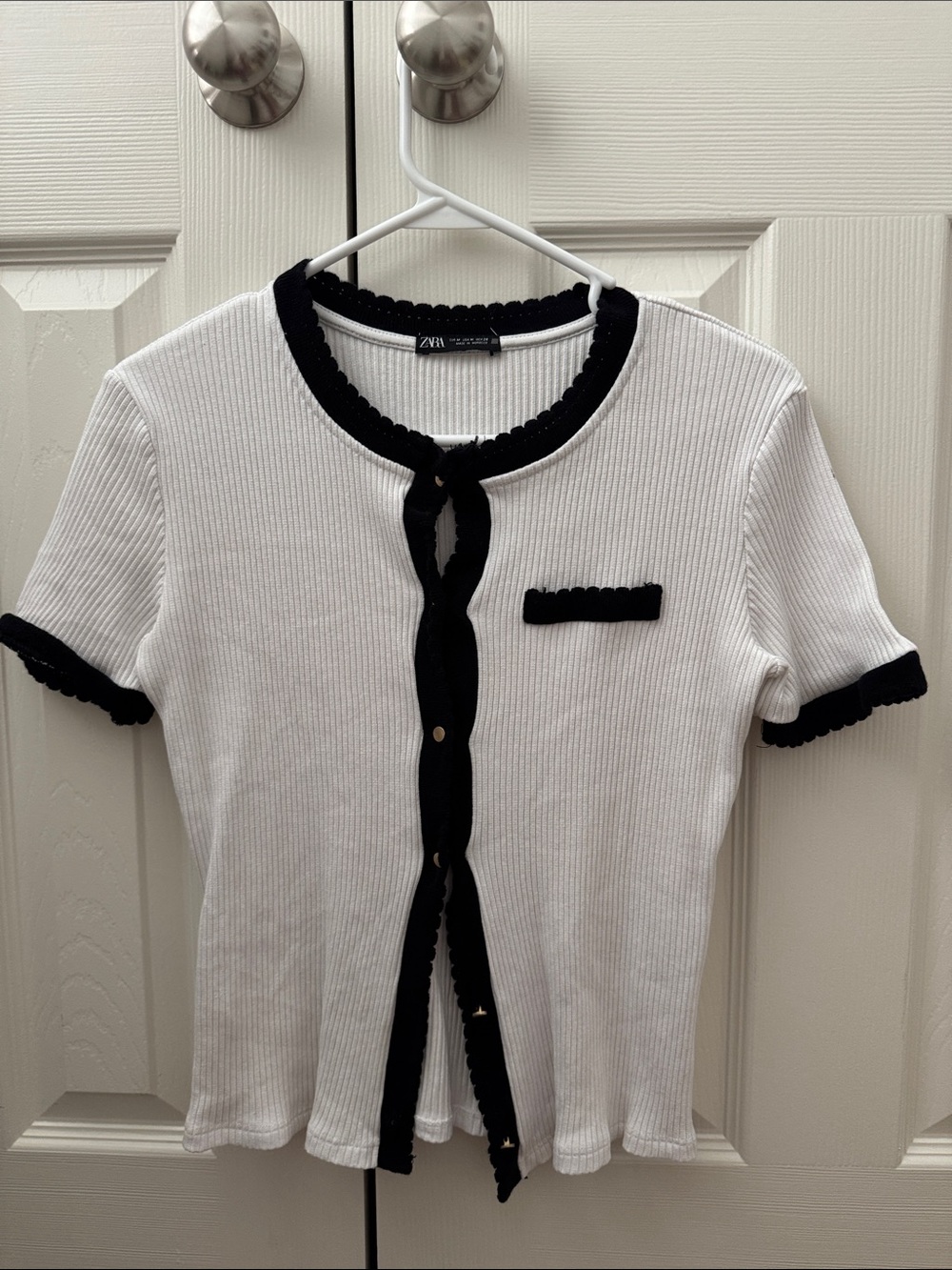 Zara White Ribbed Short Sleeve Cardigan with Black Trim